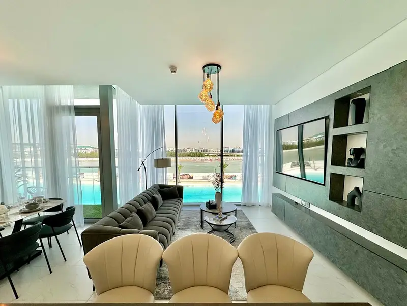 DESIGNER FURNISHED | UPGRADED | 2 BED + MAID-STORE