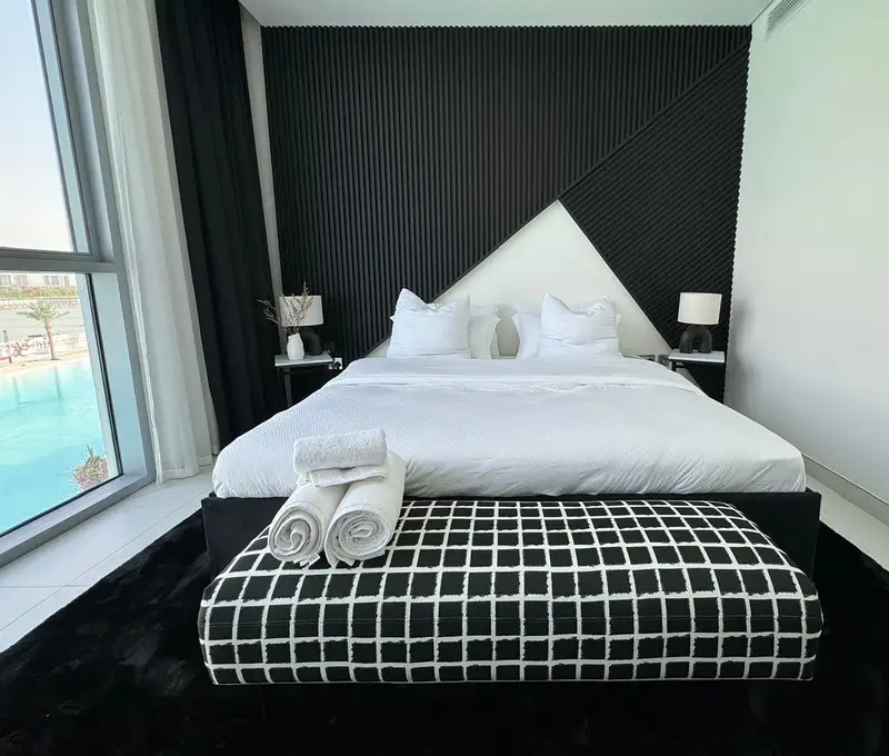 DESIGNER FURNISHED | UPGRADED | 2 BED + MAID-STORE