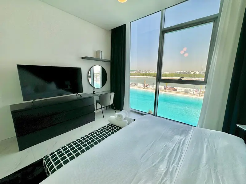 DESIGNER FURNISHED | UPGRADED | 2 BED + MAID-STORE