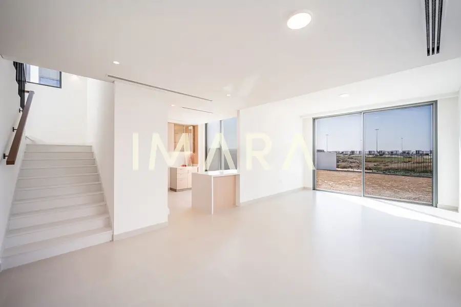 Stop Scrolling | Rare Unit | Stunning Lakes View