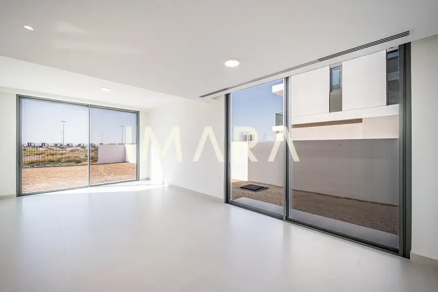 Stop Scrolling | Rare Unit | Stunning Lakes View