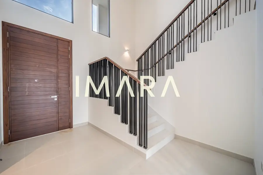 Corner Unit | Vastu | Brand New | Free Chiller