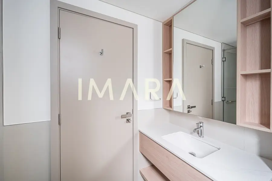 Stop Scrolling | Rare Unit | Stunning Lakes View