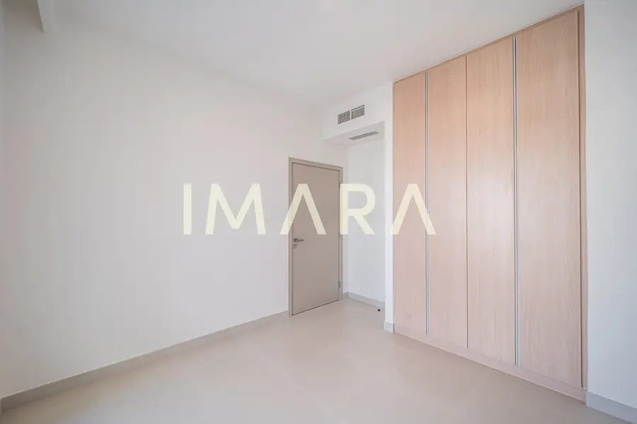 Stop Scrolling | Rare Unit | Stunning Lakes View