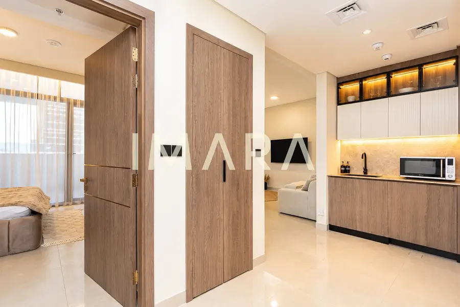 Community View | Tenanted | Luxury Furnishings