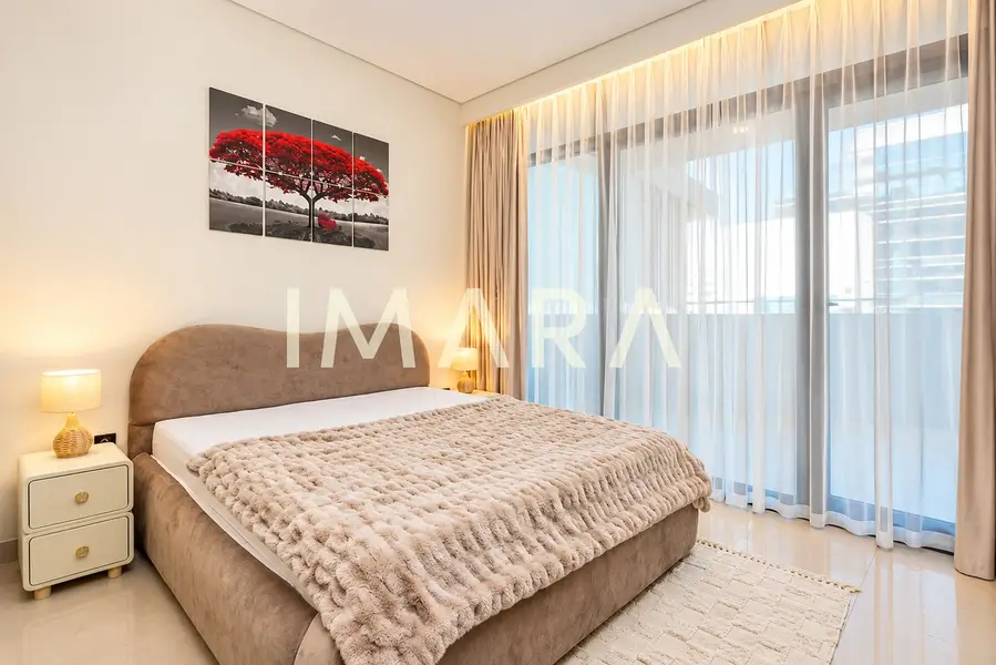 Community View | Tenanted | Luxury Furnishings