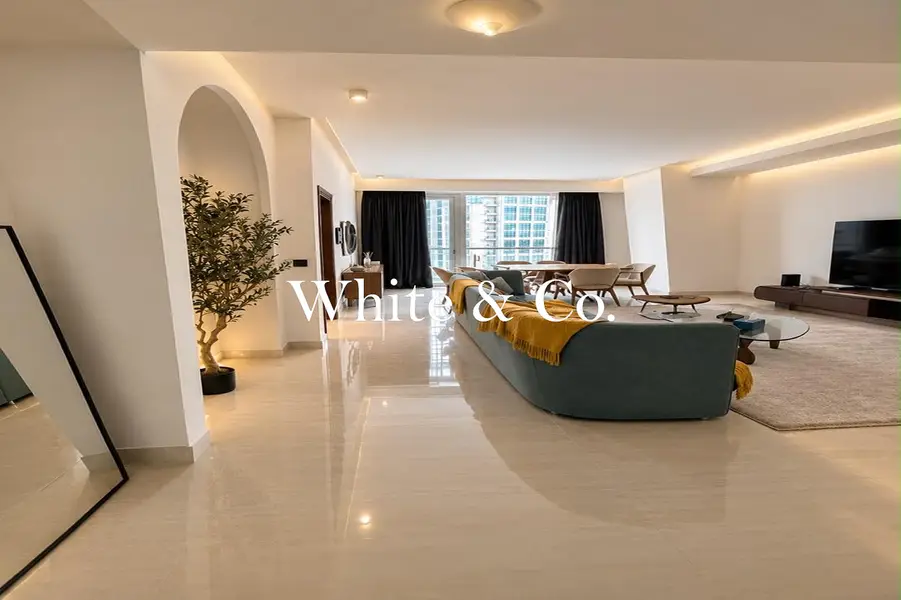 Superb | Refurbished | 1 BR U-Bora Towers