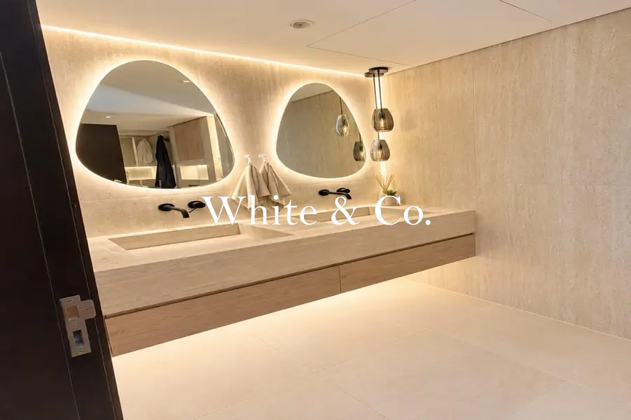Superb | Refurbished | 1 BR U-Bora Towers