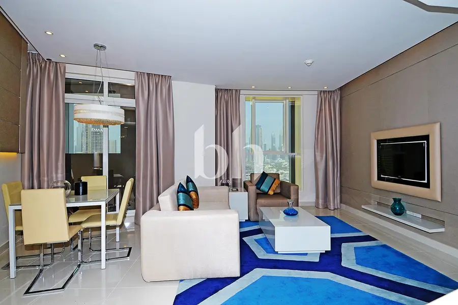 Vacant | Higher Floor | Partial Canal View