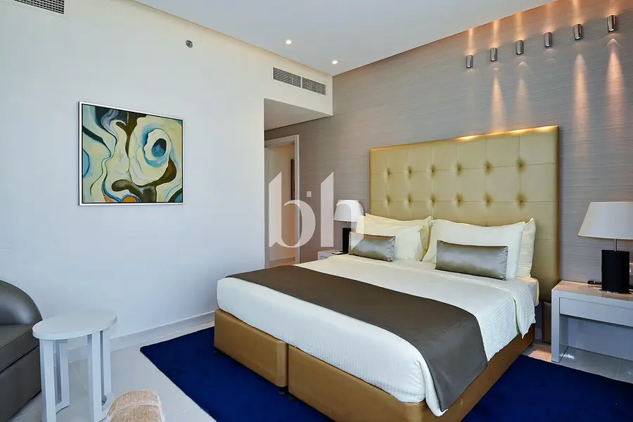 Vacant | Higher Floor | Partial Canal View