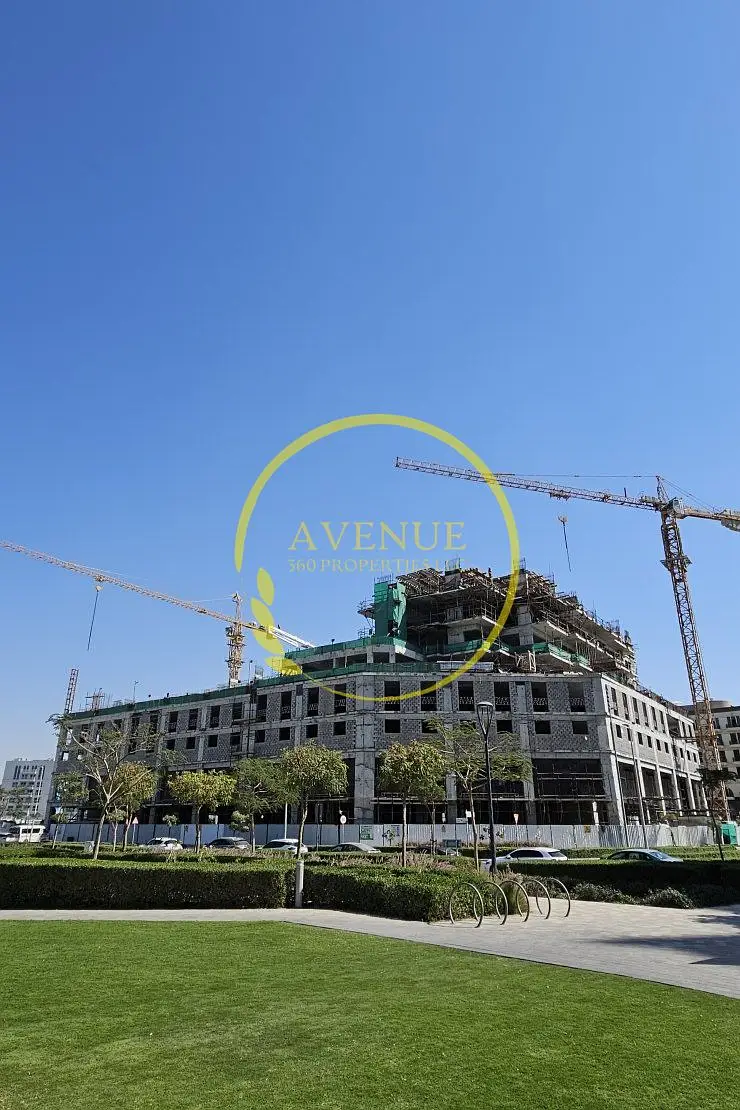 Close to Handover | High end finish | In front of Garden | Many amenities | High Roi