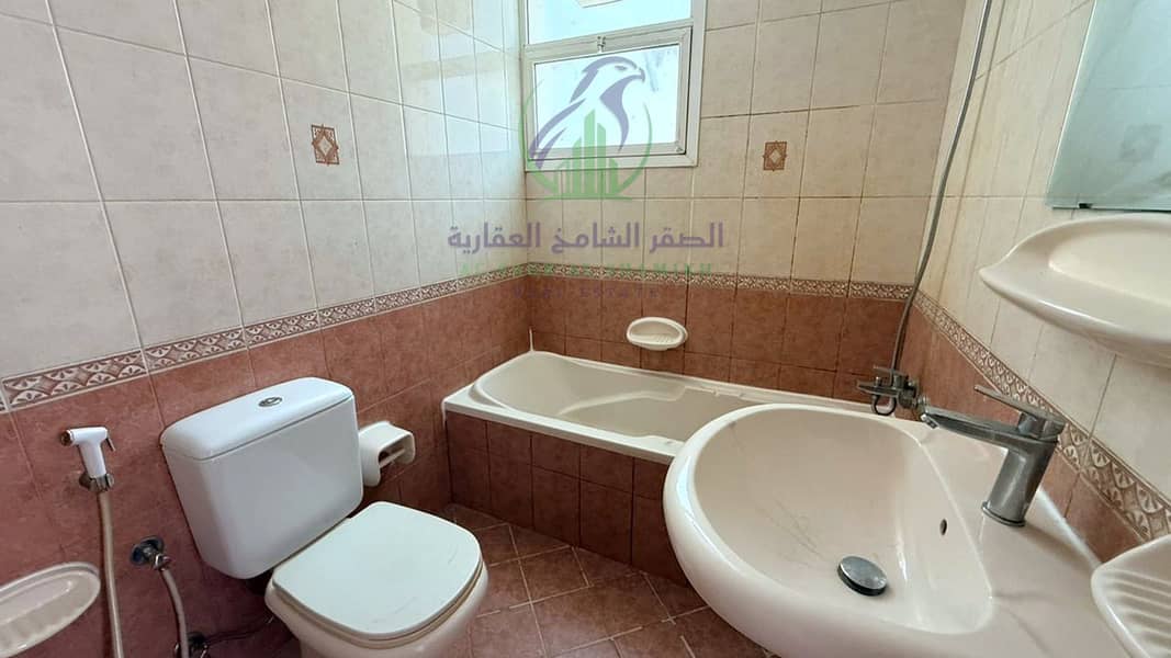 15 apartment-for-rent-2-bedroom-altaawn-alsharqh-bathroom-08. jpg
