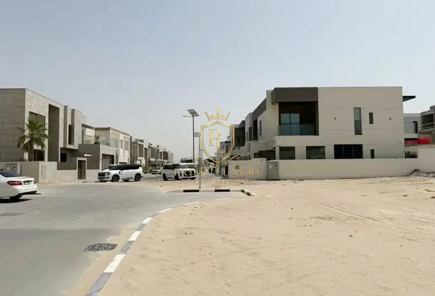 Single Row-Developed Surroundings-Motivated Seller