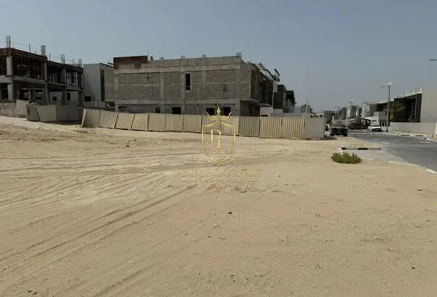 Single Row-Developed Surroundings-Motivated Seller
