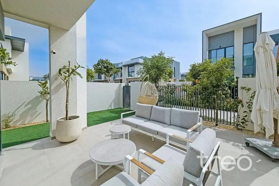Landscapped|Back to Back|Vacant on Transfer