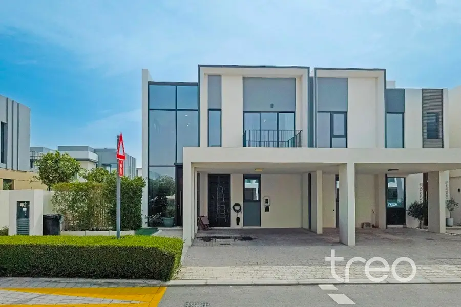 Landscapped|Back to Back|Vacant on Transfer