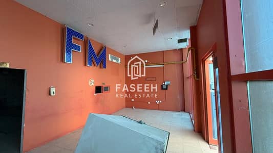 Showroom de  à à louer à Industrial Area, Sharjah - 1190. jpg