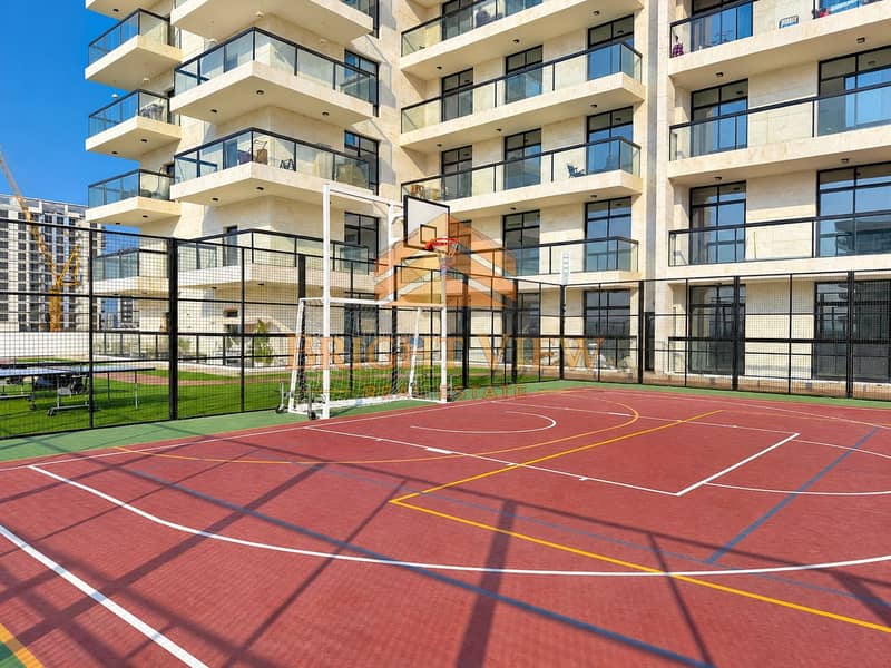 34 Residential amenities with pool and gym-12. png