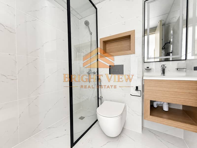 37 Bright, clean bathroom listing photo-1. png