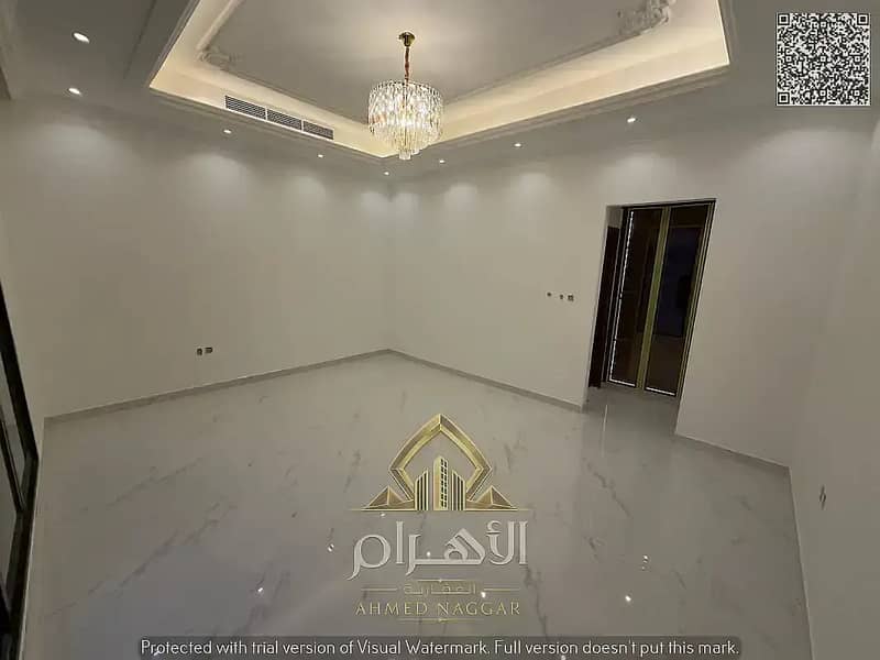32 867615304-1066x800. webp