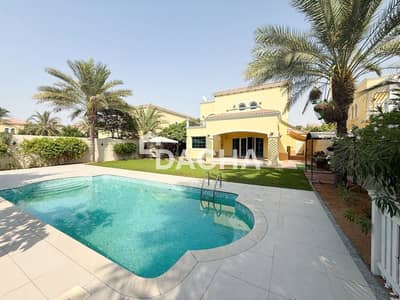 4 Camere Villa in affitto a Jumeirah Park, Dubai - Villa a Jumeirah Park,District 8, 4 camere da letto, 415000 AED - 17043224 4 Camere Villa in affitto a Jumeirah Park, Dubai - Villa a Jumeirah Park,District 8, 4 camere da letto, 415000 AED - 17043224