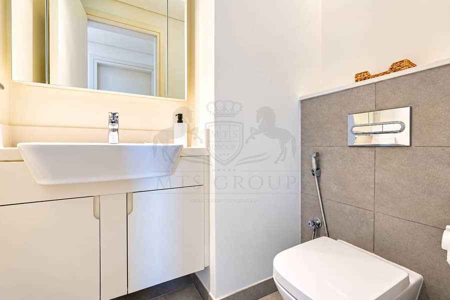 23 Modern Minimal Bathroom Vanity and Toilet. png