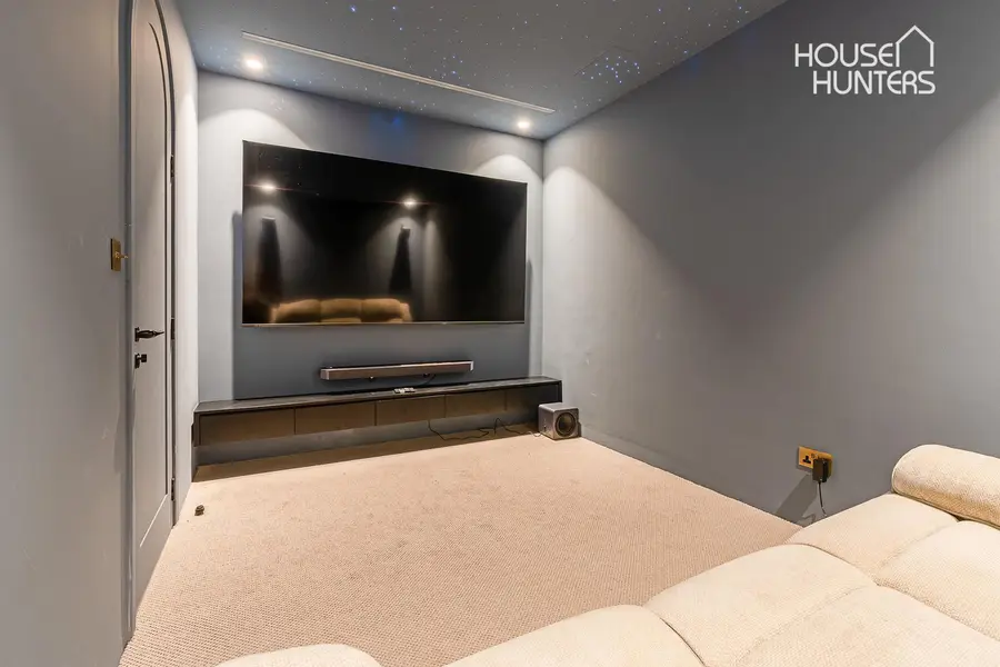 Exceptional Home | Private Pool | Park Backing