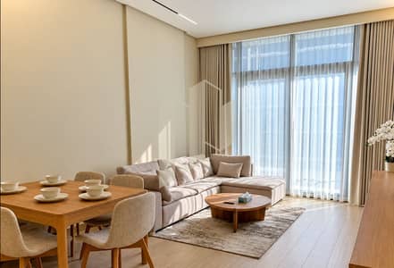 1 habitación Apartamento para en Alquiler en Meydan, Dubai - Sunlit Minimalist Living and Dining Room. png 1 habitación Apartamento para en Alquiler en Meydan, Dubai - Sunlit Minimalist Living and Dining Room. png