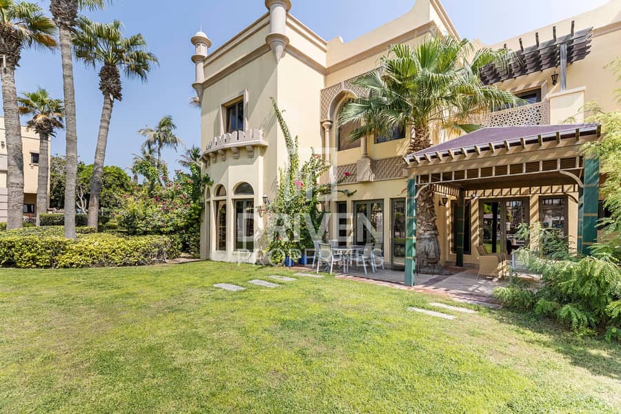 Luxury Villa at Canal Cove | Iconic Palm Lifestyle