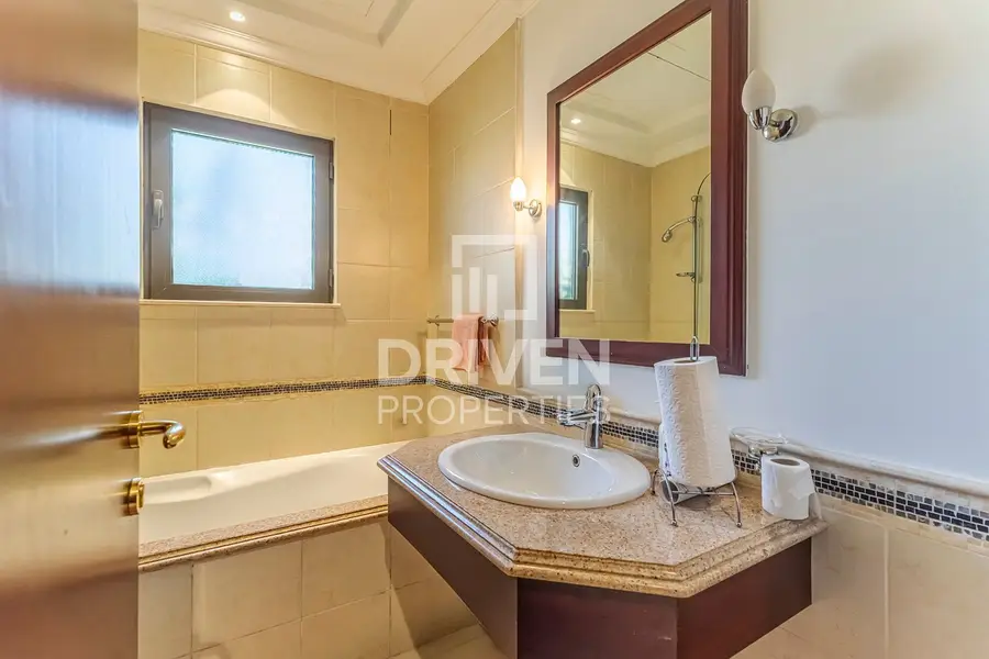 Luxury Villa at Canal Cove | Iconic Palm Lifestyle