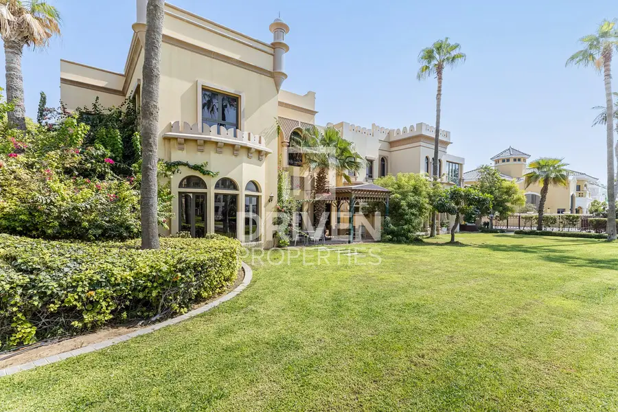 Luxury Villa at Canal Cove | Iconic Palm Lifestyle