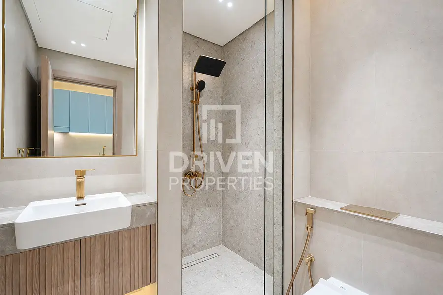 High Floor | Brand New | Modern Finishing