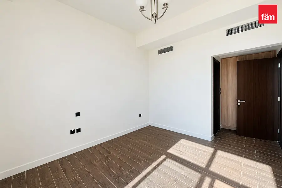 Single Row | Vacant | Best Price