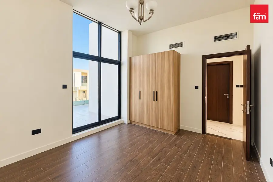 Single Row | Vacant | Best Price