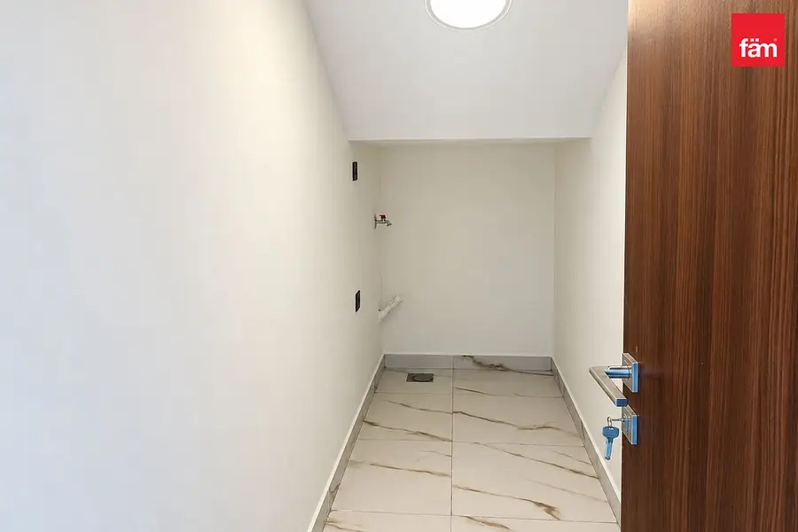 Single Row | Vacant | Best Price