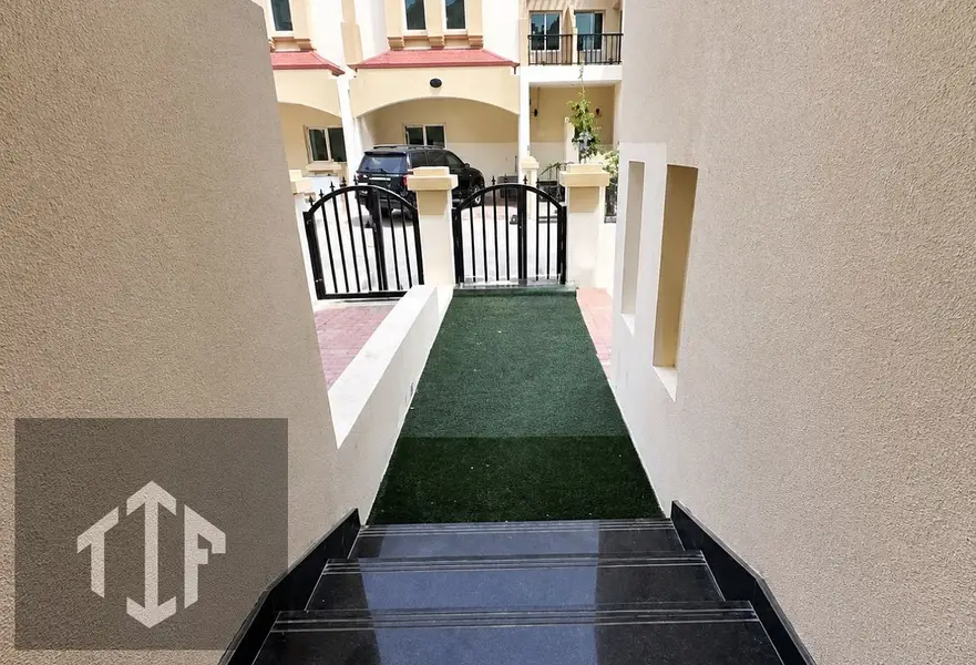 Spacious 3BR Townhouse Sahara Meadows 1