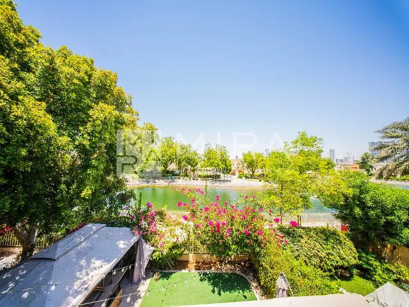 Exclusive | Lake View | Large Plot