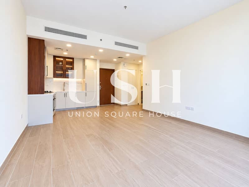 7 Bright Minimalist Apartment Interior (10). png