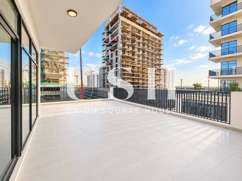 13 Spacious Modern Terrace Overlooking Construction. png