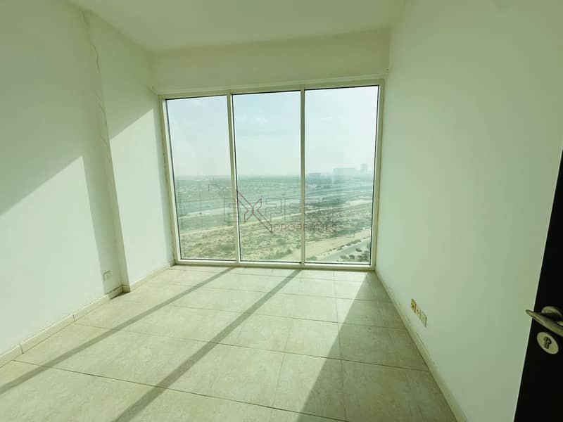 4 Image 4