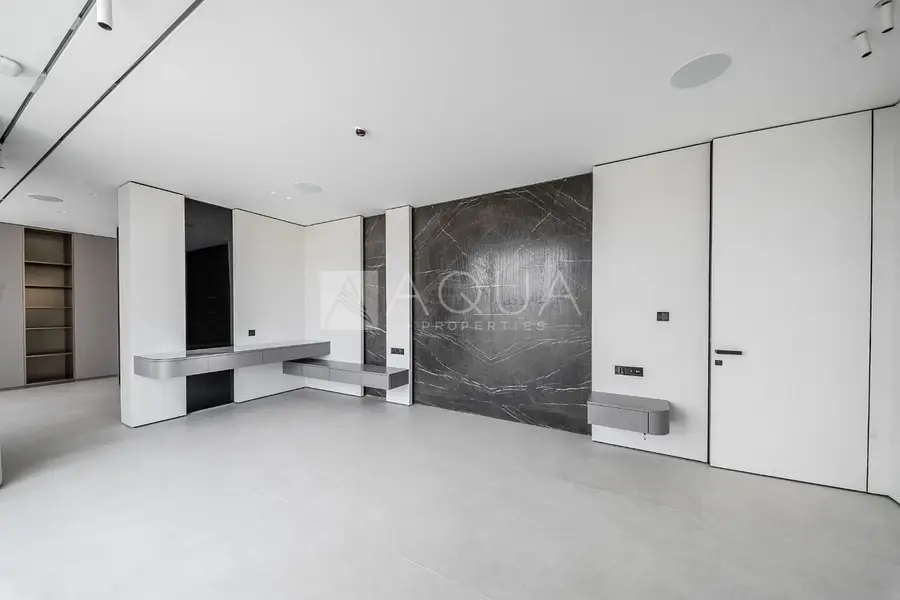 Finished Luxury Home Setting New Standards
