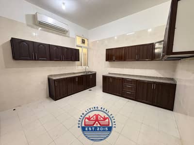 4 Bedroom Villa for Rent in Al Shamkha, Abu Dhabi - WhatsApp Image 2026-10-31 at 10.44. 34 PM (2). jpeg 4 Bedroom Villa for Rent in Al Shamkha, Abu Dhabi - WhatsApp Image 2026-10-31 at 10.44. 34 PM (2). jpeg