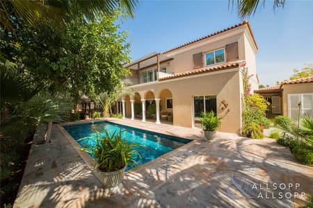 Exclusive New Listing | Backing the Main Park Exclusive New Listing | Backing the Main Park