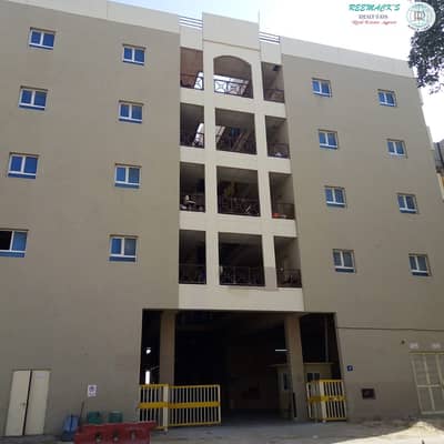 Multiple rooms available. Monhtly/Yearly basis Multiple rooms available. Monhtly/Yearly basis