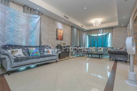 5BR Corner Type A Villa with Gigantic Plot 5BR Corner Type A Villa with Gigantic Plot