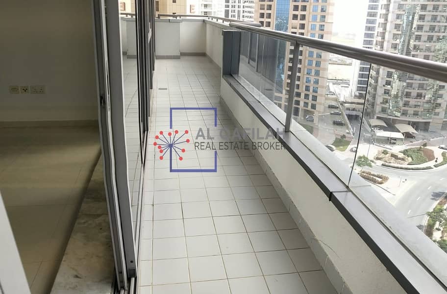 19 Bright and Airy apartment | Kitchen Appliances | 4 Baths | Huge Balcony