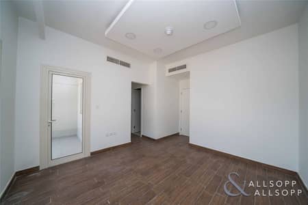 Plaza Views | 2 Bed Townhouse | Vacant Plaza Views | 2 Bed Townhouse | Vacant