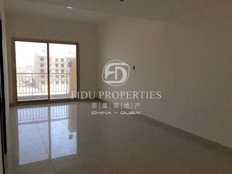 Spacious 1 Bedroom Apartment l Huge Balcony