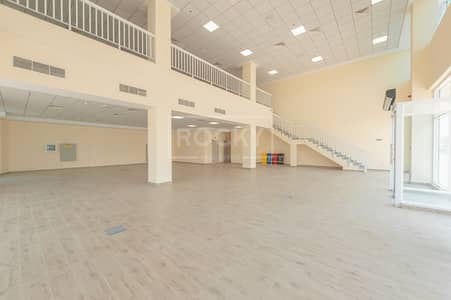 Semi-Fitted | Showroom | Umm Ramool Semi-Fitted | Showroom | Umm Ramool