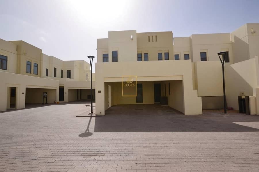 Four Bedroom Plus Study Type E Villa FOR RENT in Mira Oasis 2